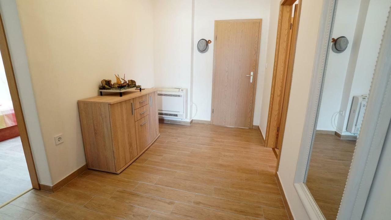 Apartment Ana Vinjerac Exteriör bild